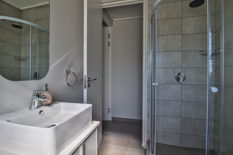 To Let 2 Bedroom Property for Rent in Langeberg Heights Western Cape